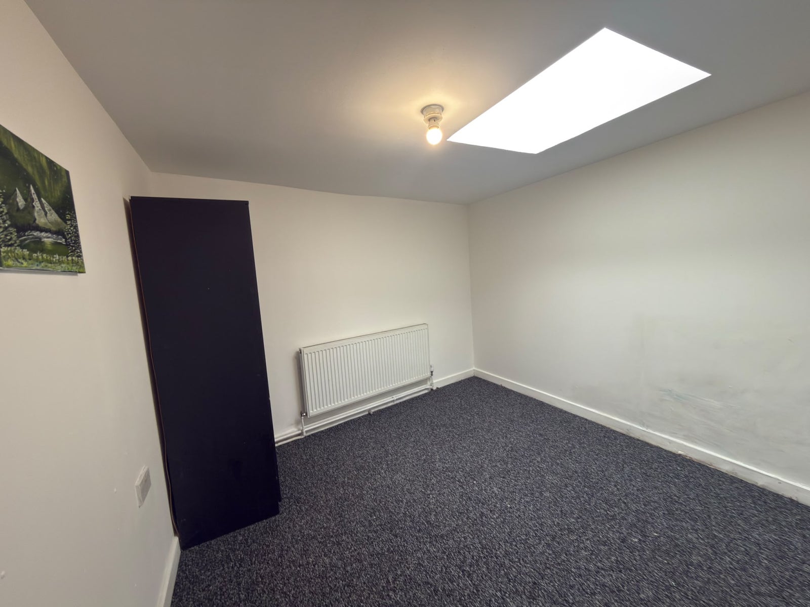 Room Mayesbrook Road in Greater London