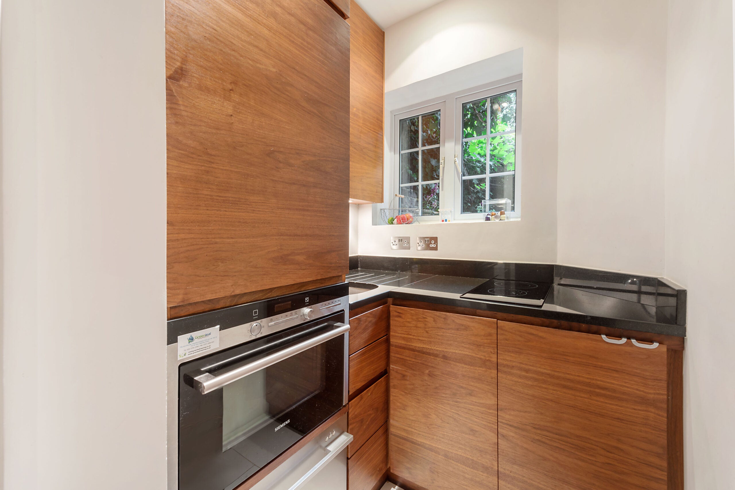 Flat Woodfall Street in Greater London