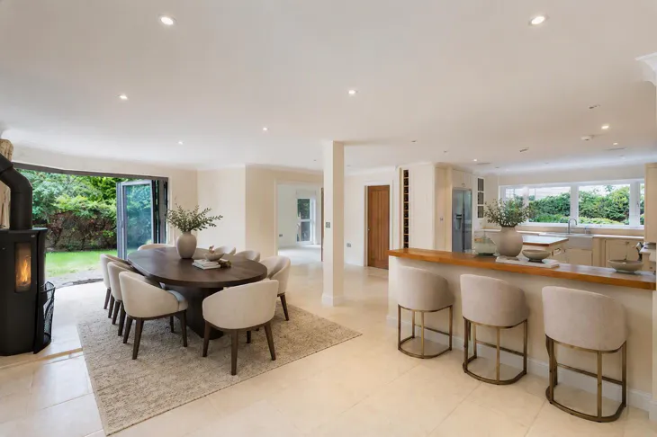 House Eversley Park in Greater London