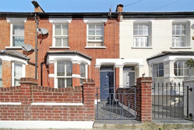 House Mendora Road in Greater London