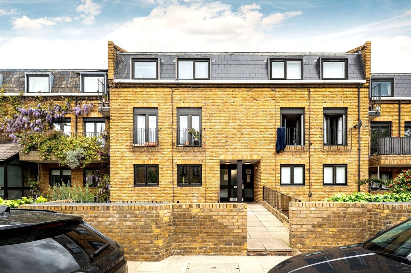 Flat St Ervans Road in Greater London