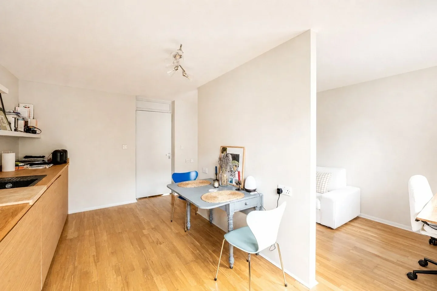 Flat St Ervans Road in Greater London
