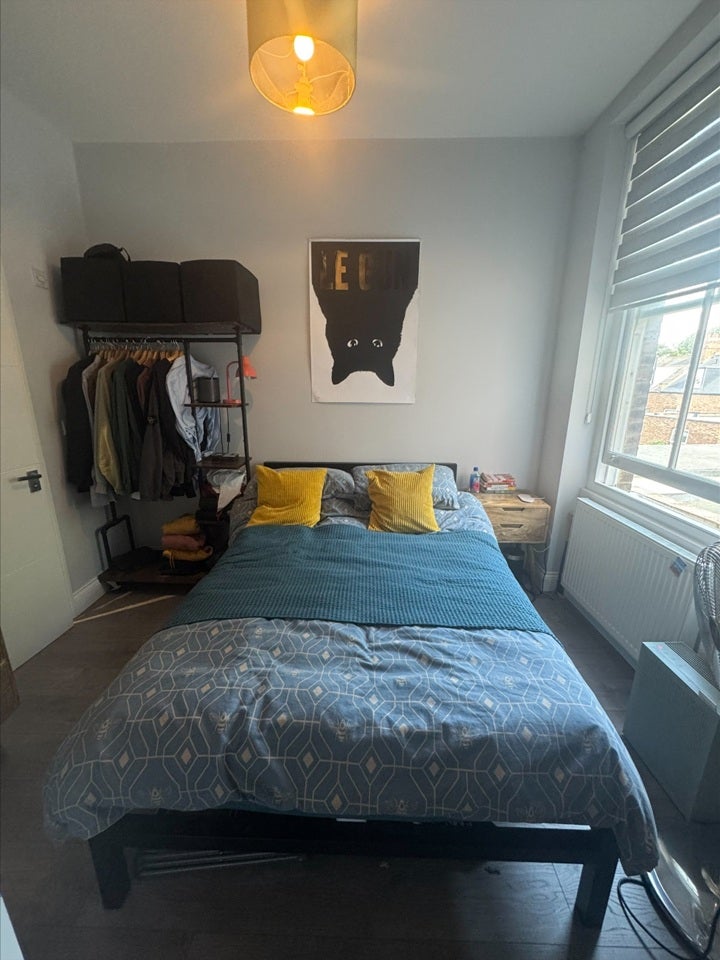 Flat Talbot Road in Greater London