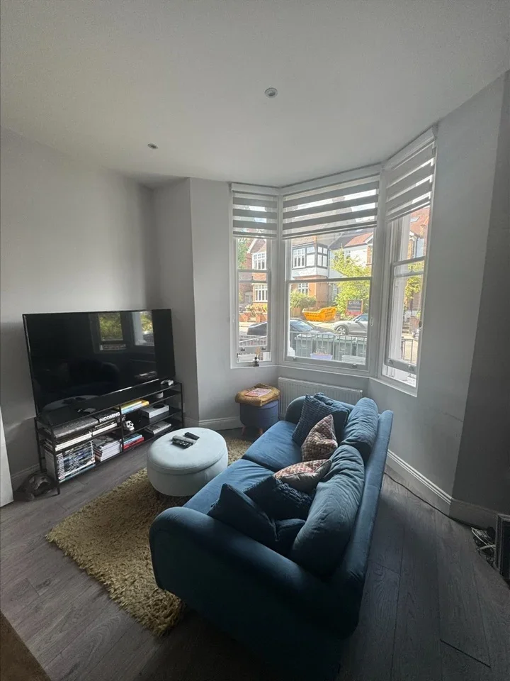Flat Talbot Road in Greater London