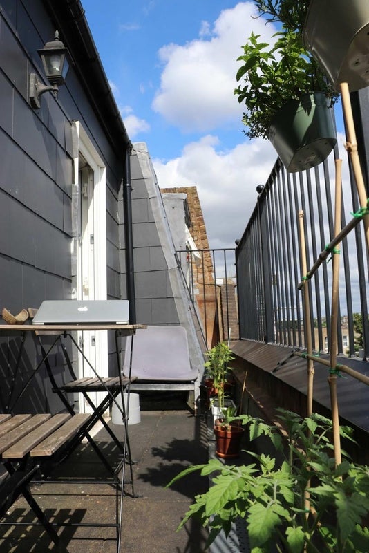 Room Harrow Road in City of Westminster