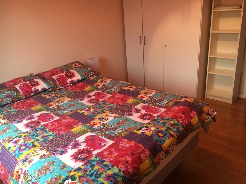 Room St Ann's Road in Greater London