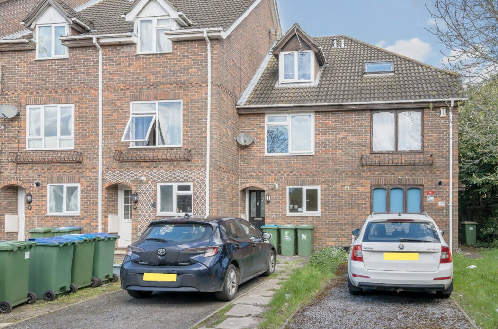 House Berkeley Close in Southampton