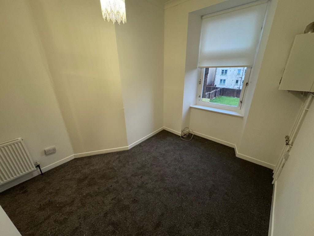 Flat Westmuir Street in Glasgow