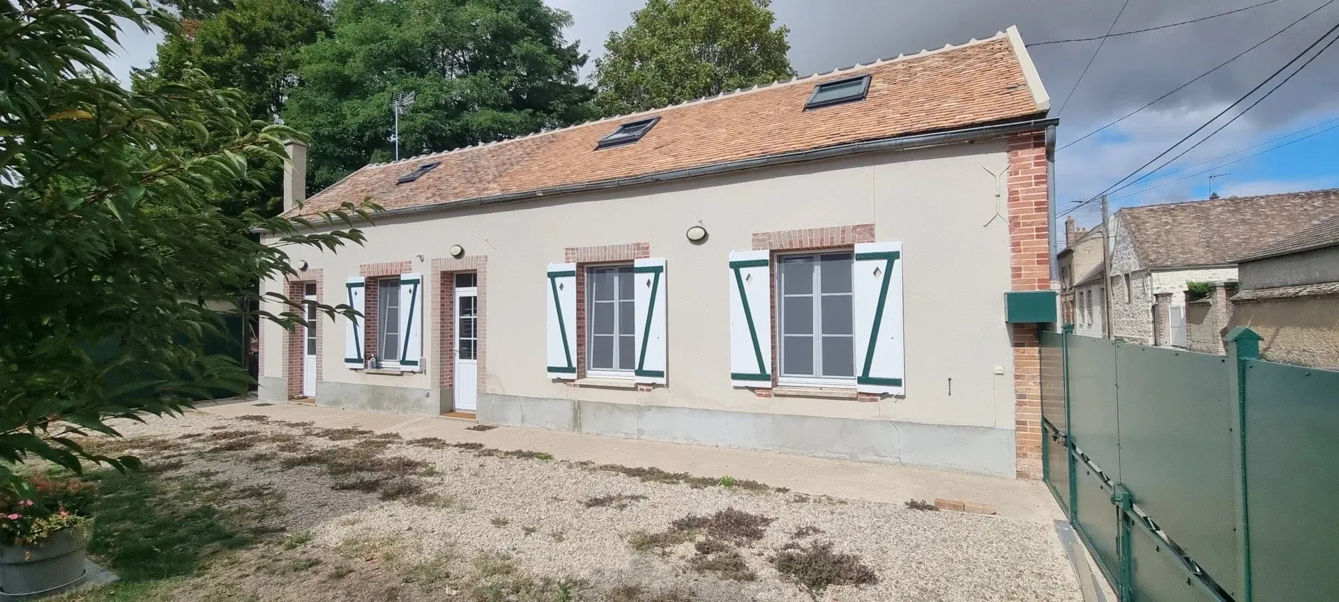 Maison Route de Villethierry à Saint-Agnan