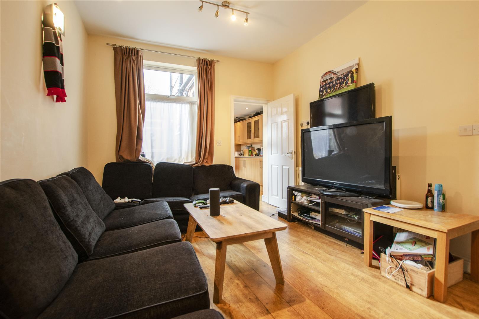 Flat Heeley Road in Birmingham