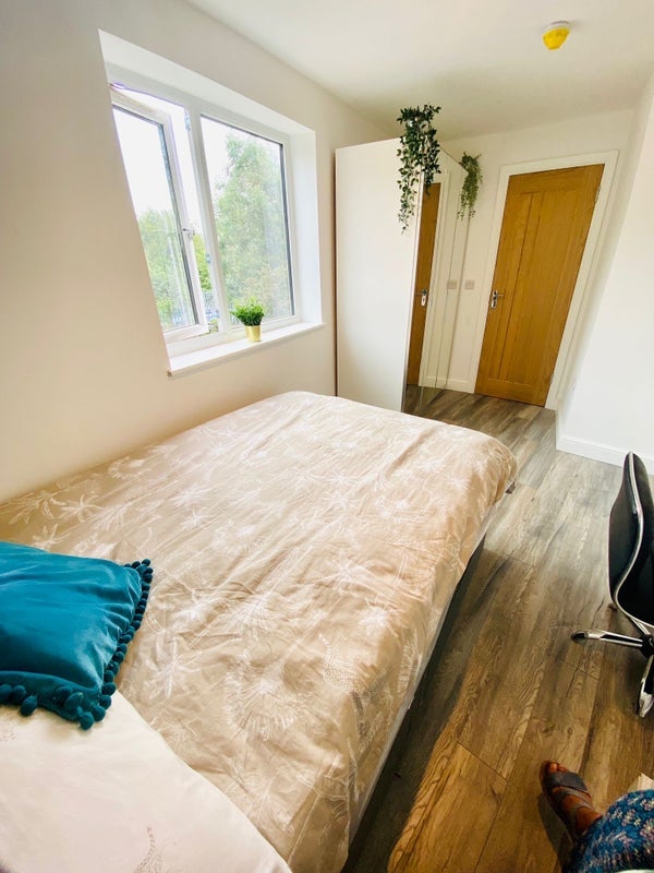 Room Brailsford Road in Manchester
