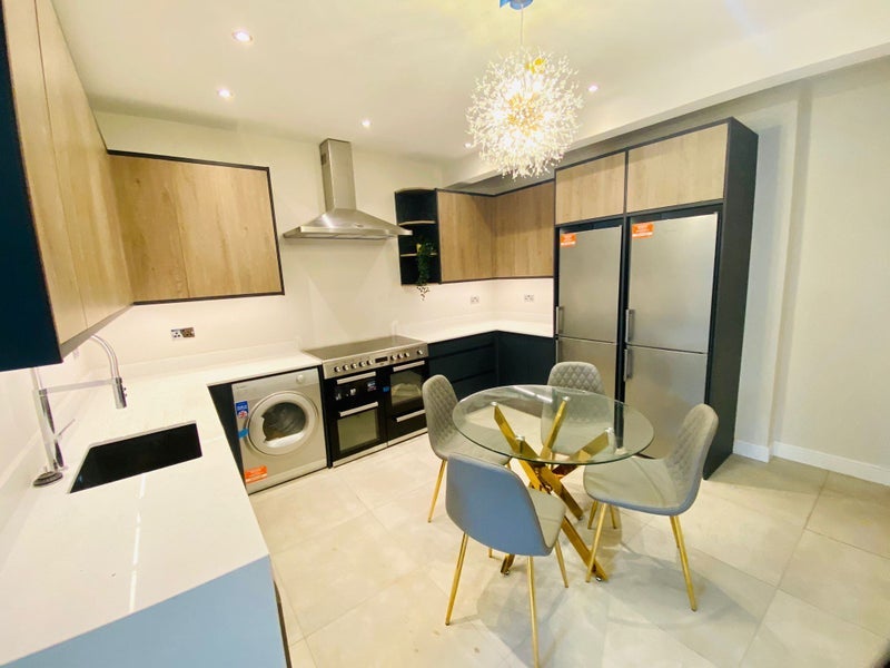 Room Brailsford Road in Manchester