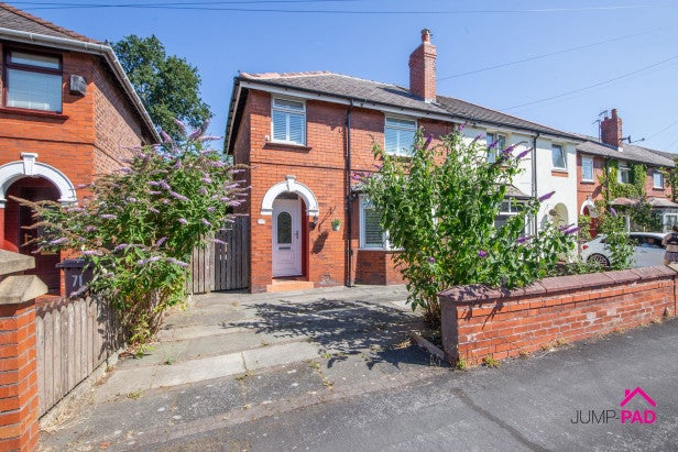 House Acorn Street in Newton-le-Willows