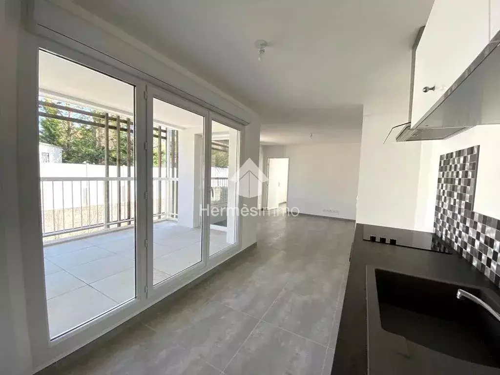 Appartement Avenue des Poilus à Marseille