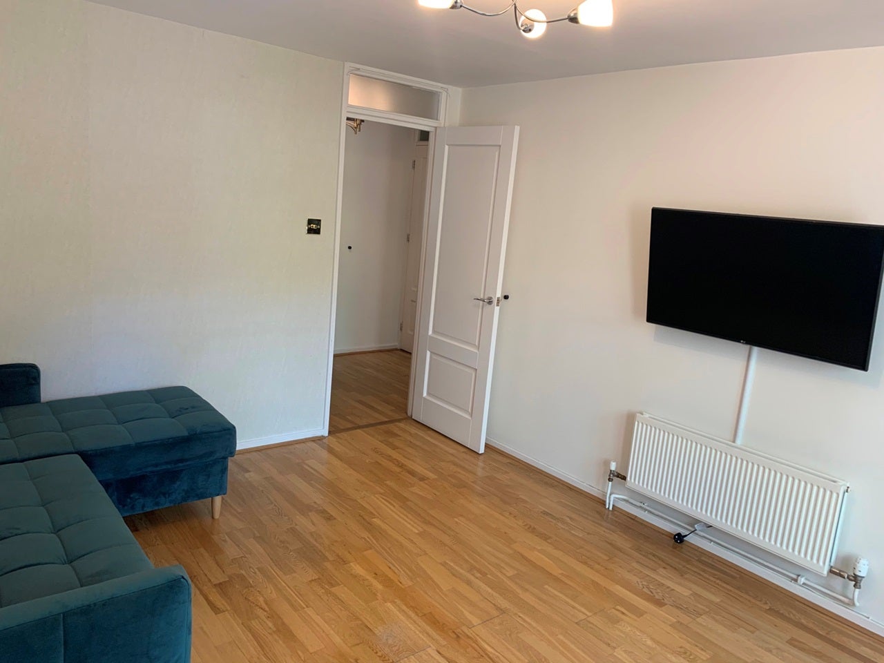 Flat Brassey Road in Greater London