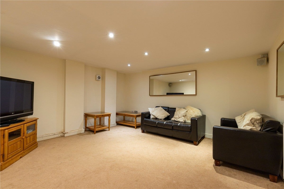 Flat Great Queen Street in Macclesfield
