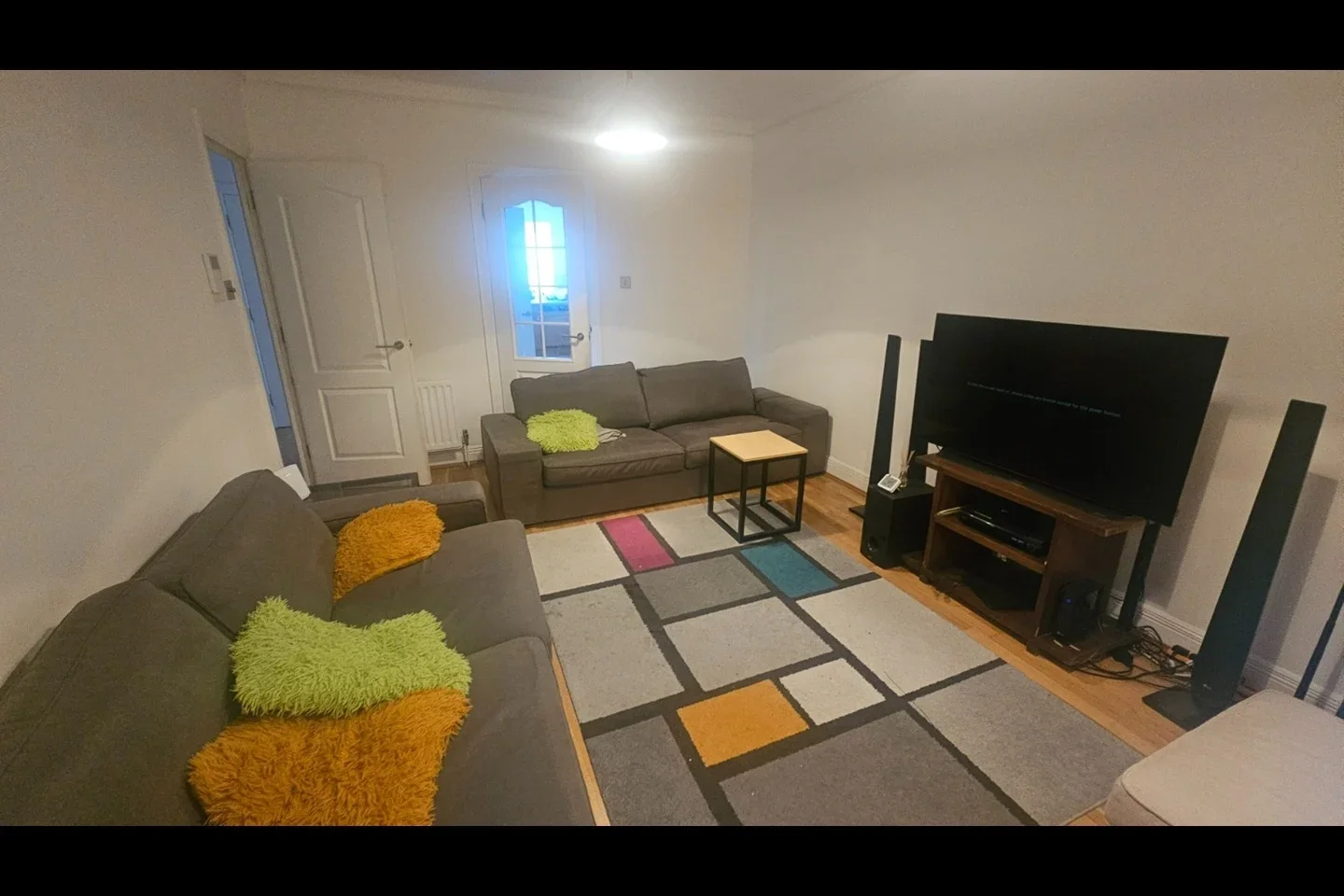 Flat Leathermarket Court in Greater London
