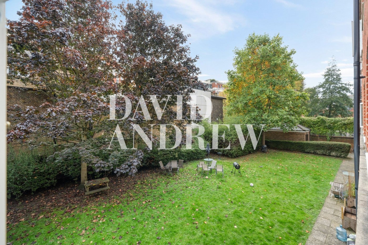 Flat Ingleby Road in Greater London