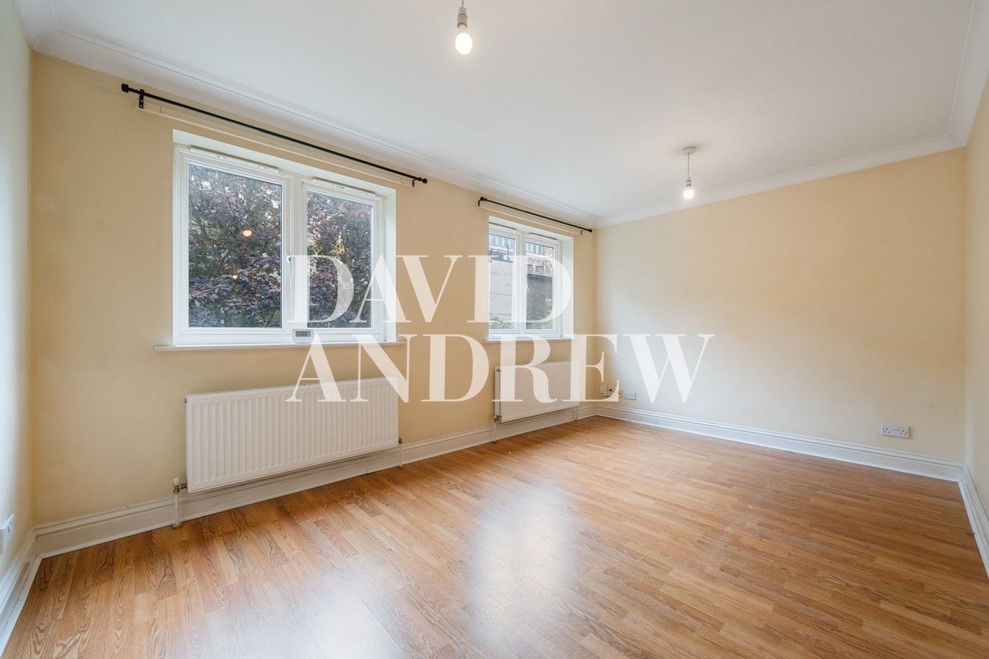 Flat Ingleby Road in Greater London