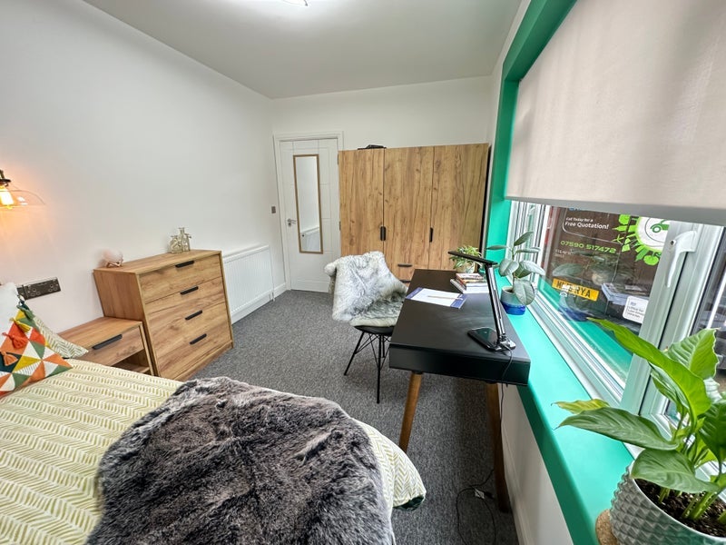 Room James Road in Bristol