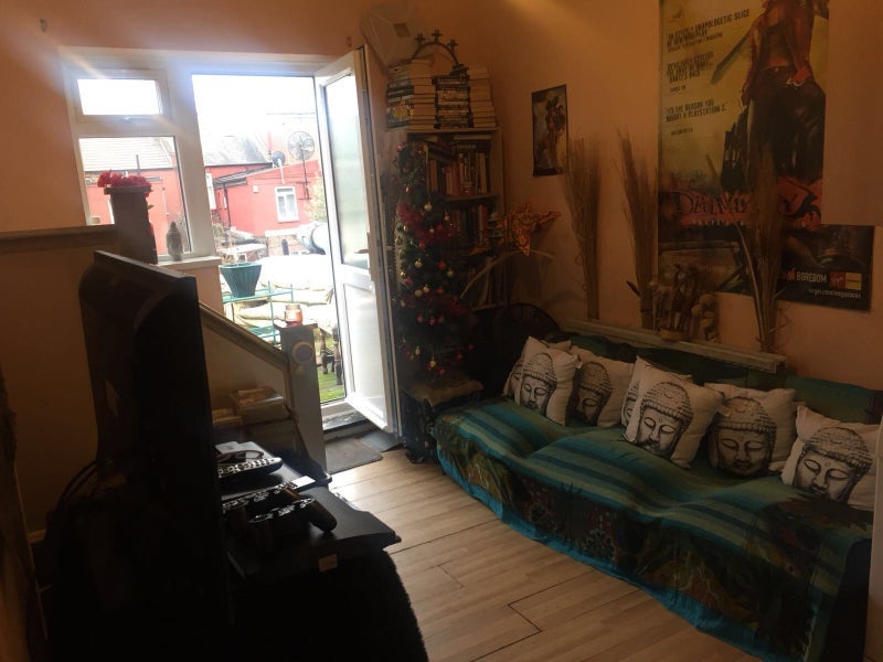 Room Turnpike Lane in Greater London