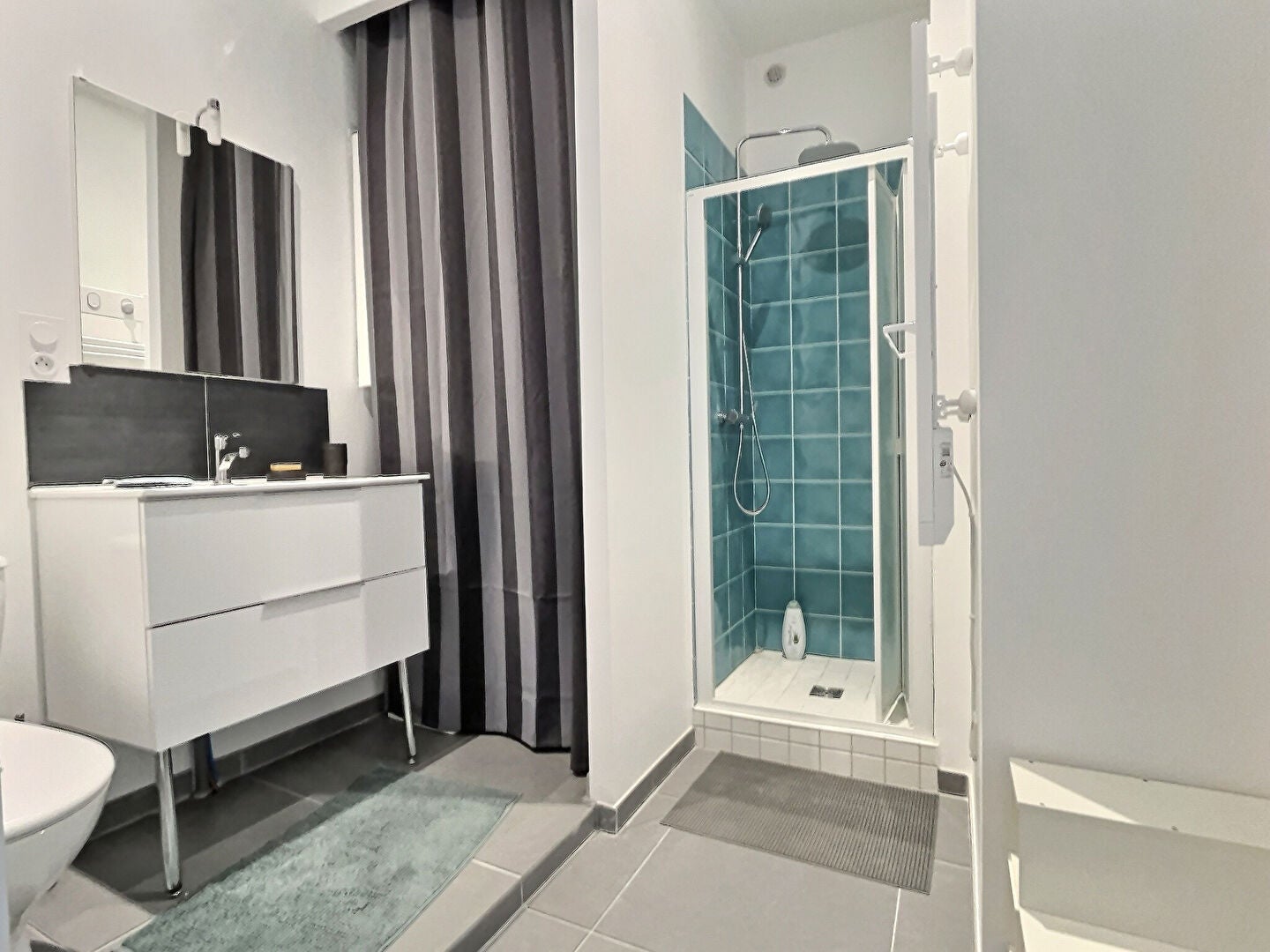 Room Rue de la République in Ambérieu-en-Bugey