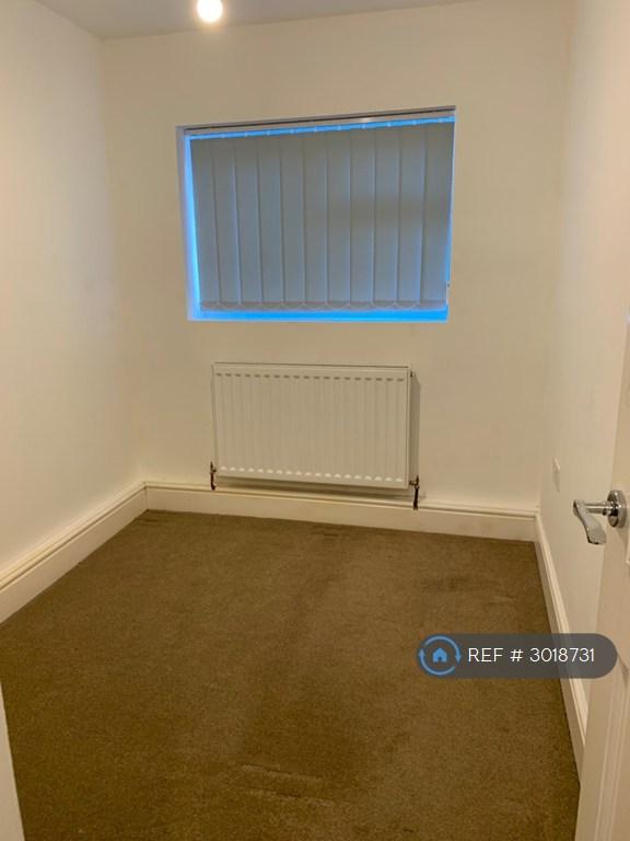 Flat Melton Road North in Wellingborough