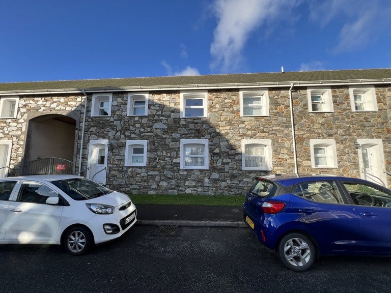 Flat Spring Gardens in Narberth