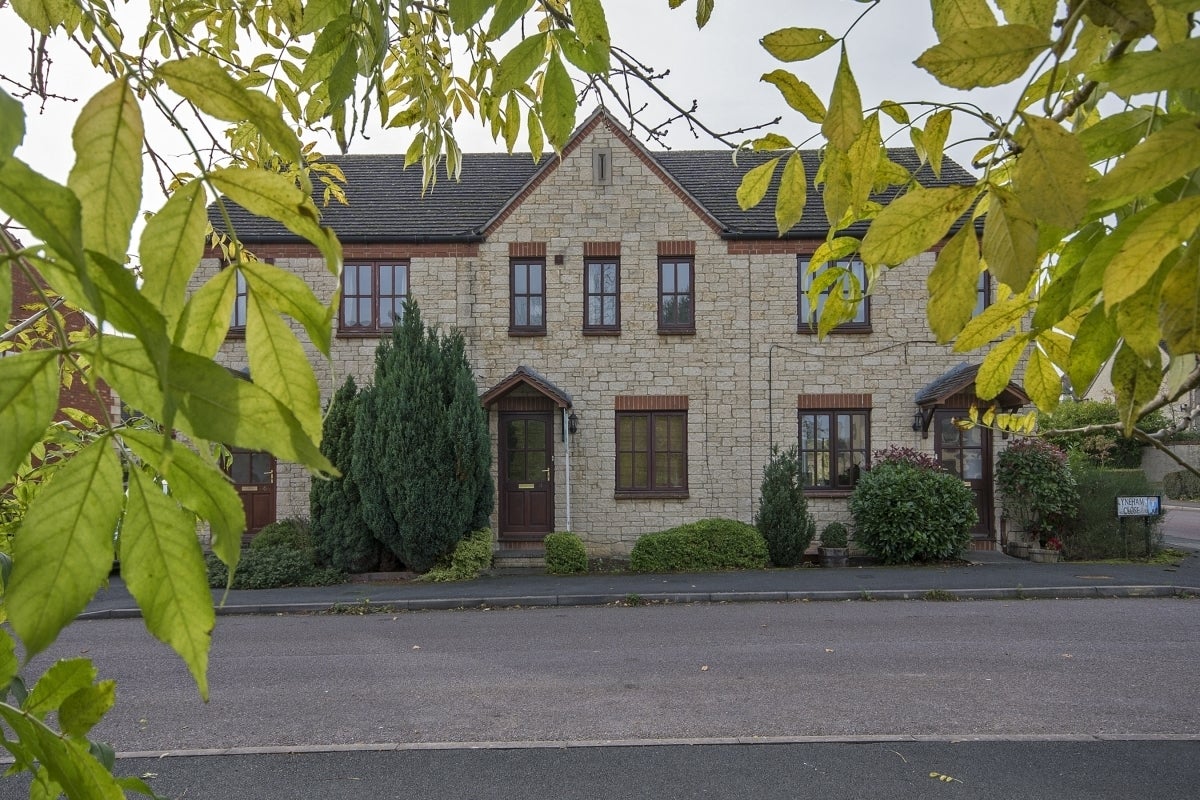 House Lyneham Close in West Oxfordshire