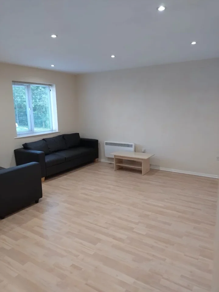 Flat Finchley Lane in Greater London