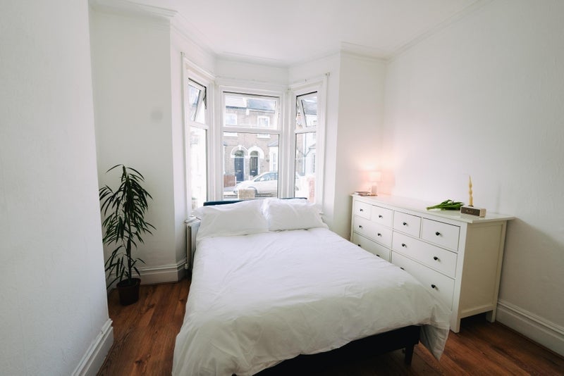 Room Alloa Road in Greater London