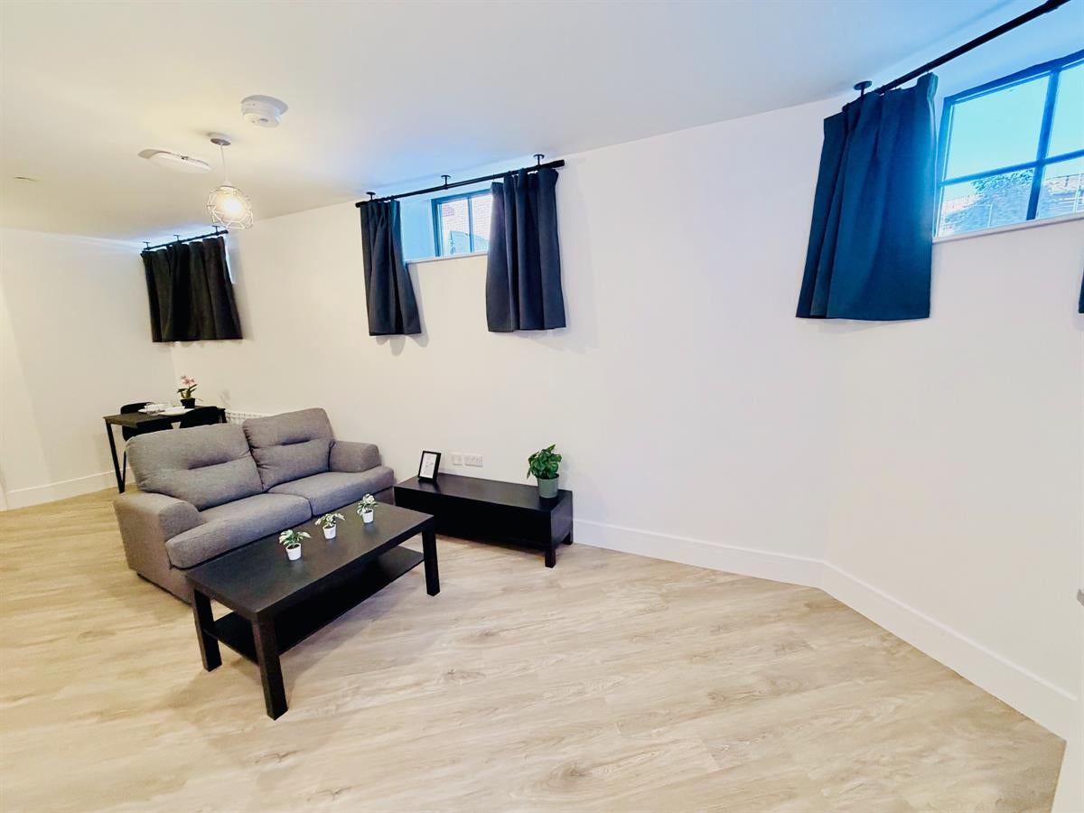 Flat Woolpack Lane in Nottingham