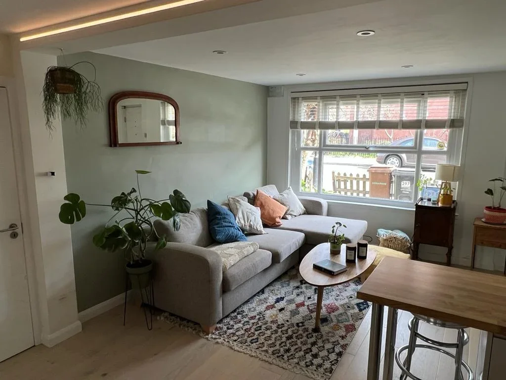 Flat Glyn Road in Greater London