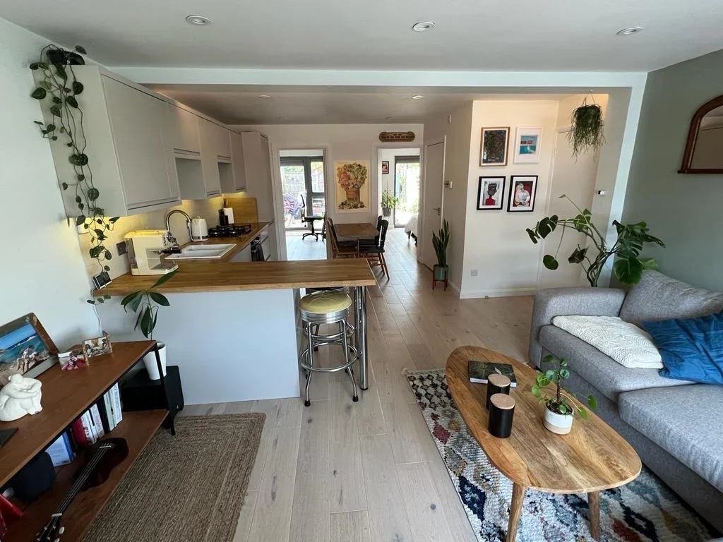 Flat Glyn Road in Greater London