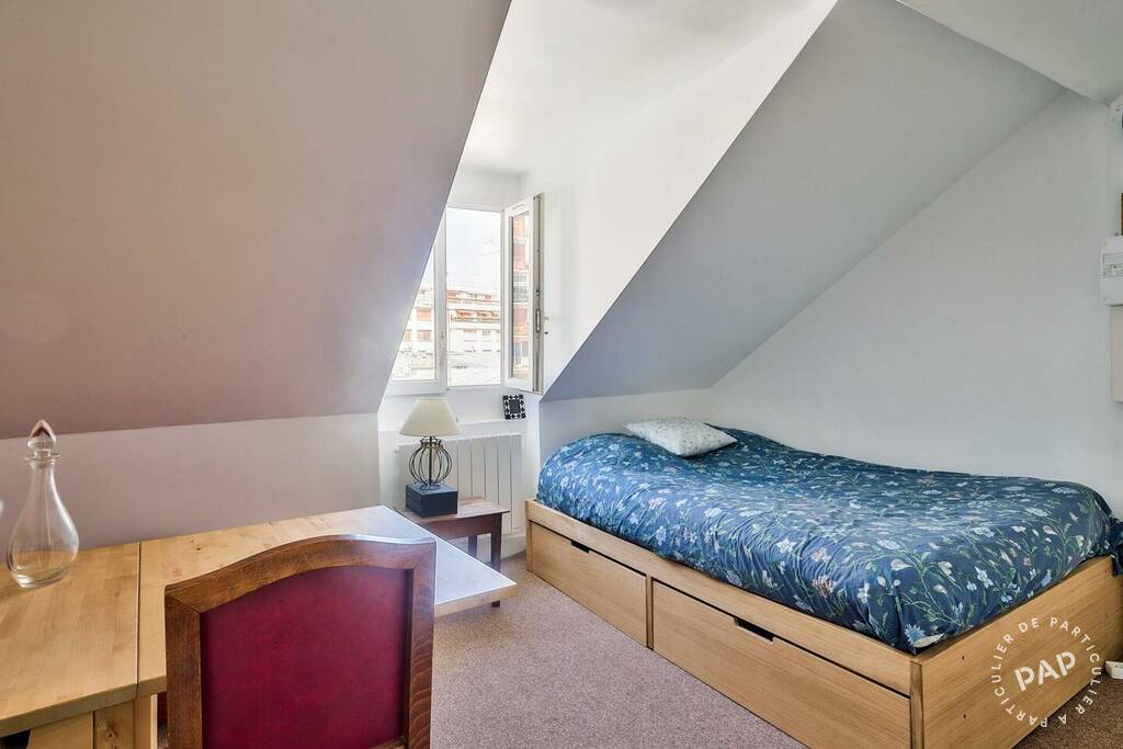 Room Rue Antoinette Fouque in Paris
