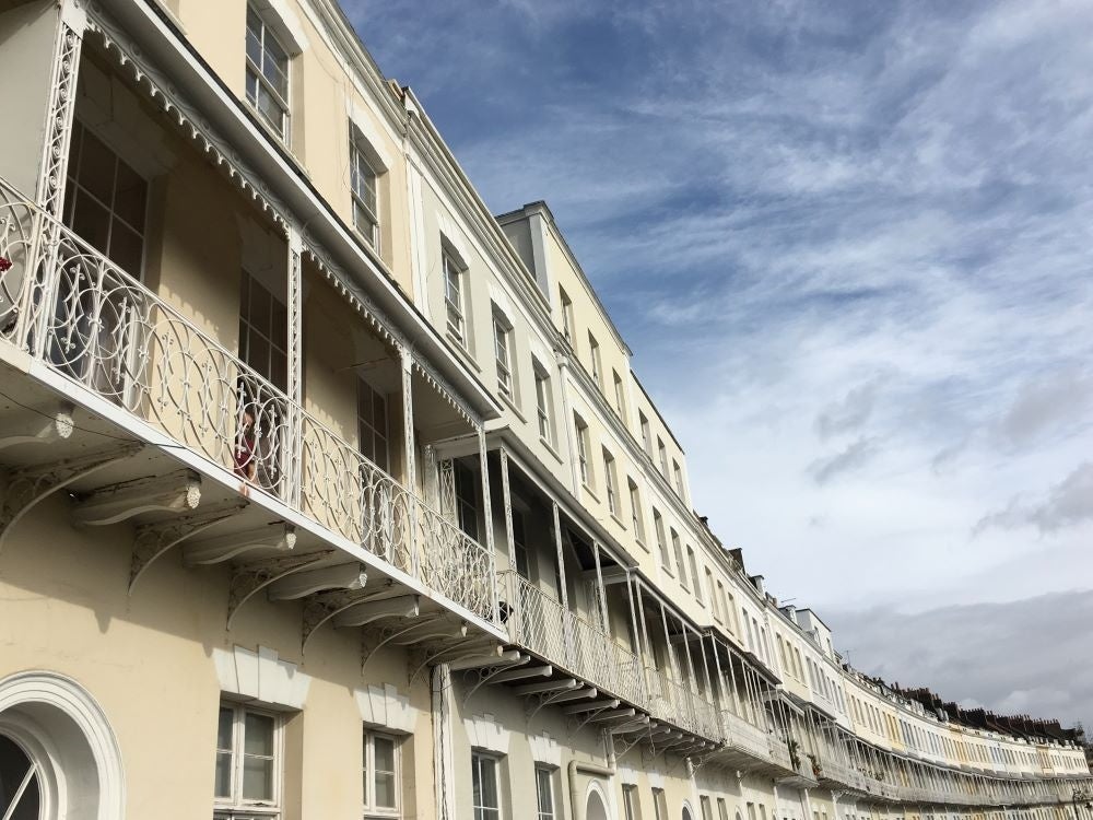 Flat Royal York Crescent in Bristol
