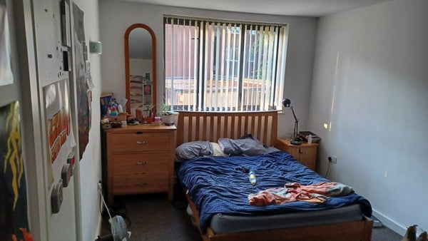 Flat Denison Road in Manchester