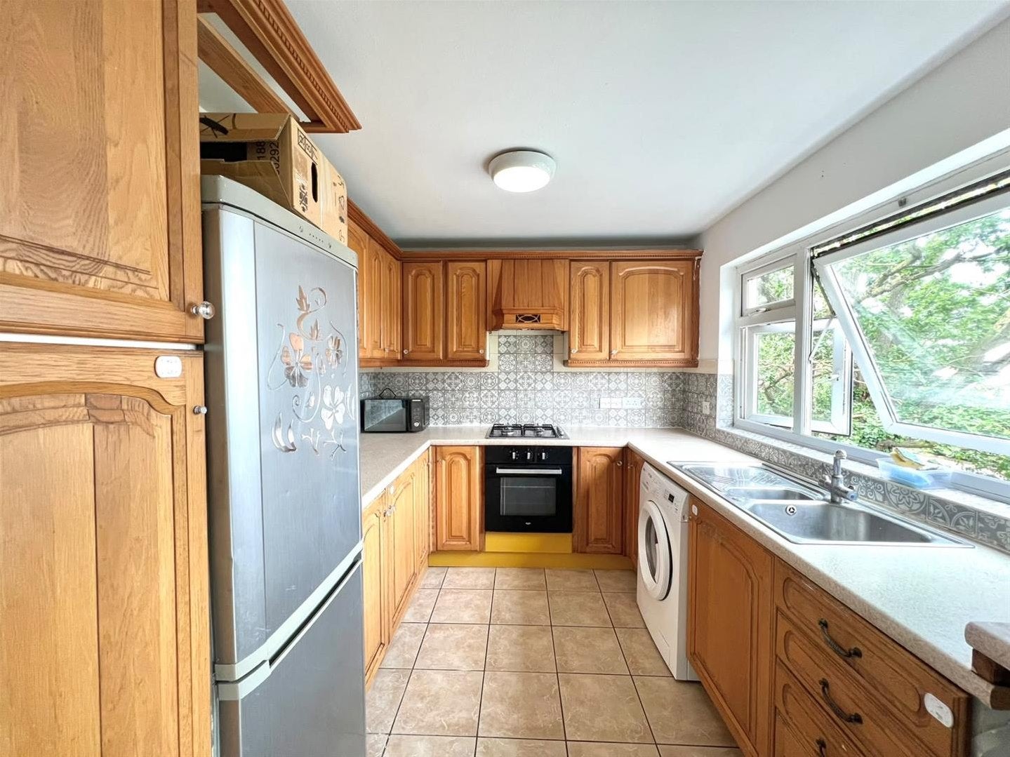 Flat The Ridgeway in Greater London