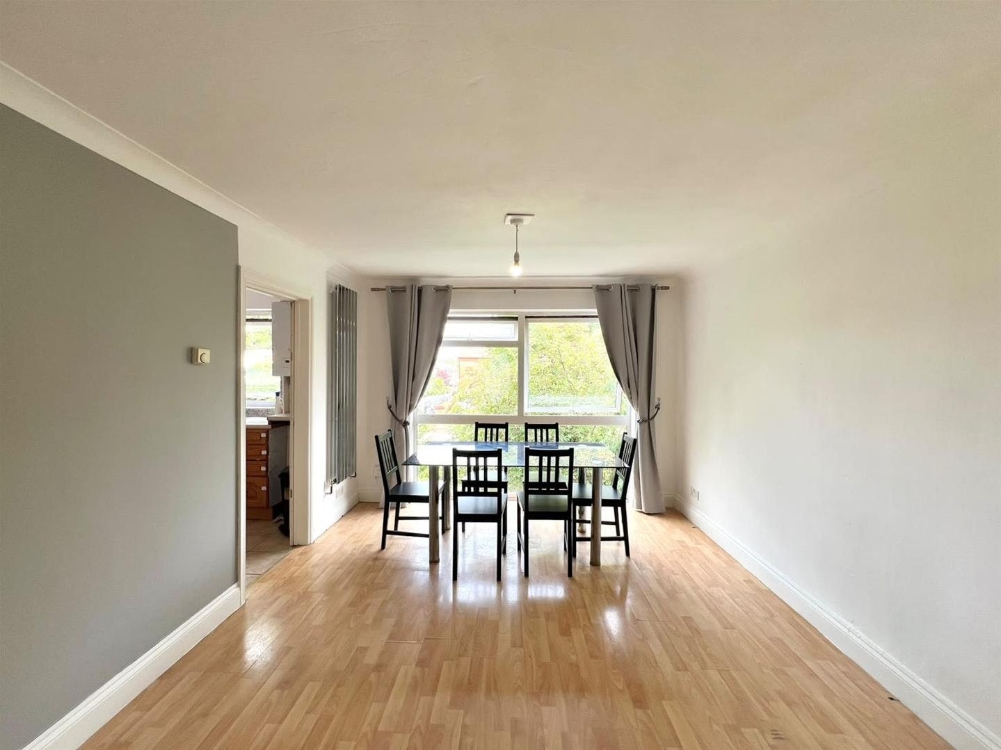 Flat The Ridgeway in Greater London