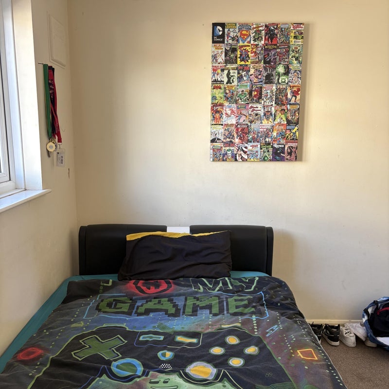 Room Well Street in Greater London