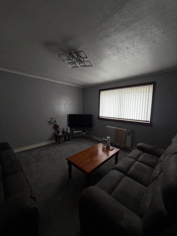 Room Main Street in Rutherglen