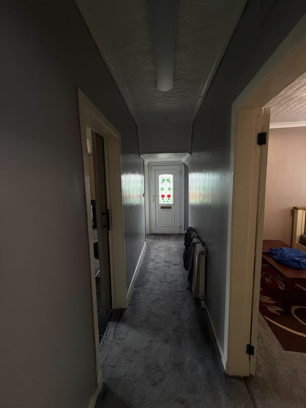 Room Main Street in Rutherglen