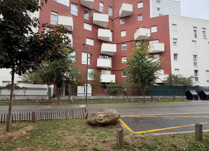 Flat Rue Marceline Desbordes-Valmore in Neuilly-sur-Marne