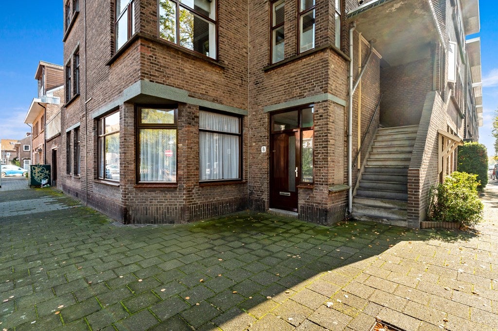 Appartement Van Zeggelenlaan 8 in Den Haag