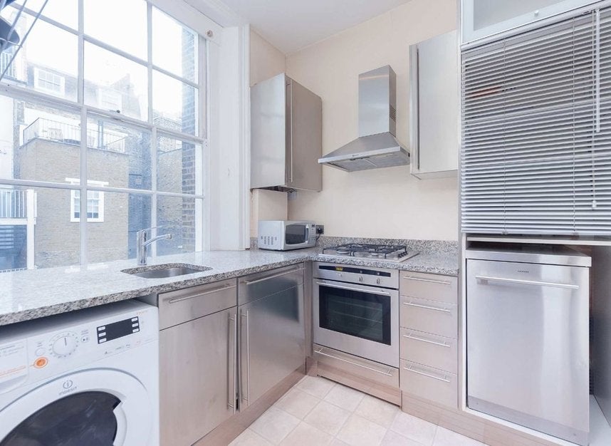 Flat Alderney Street in City of Westminster