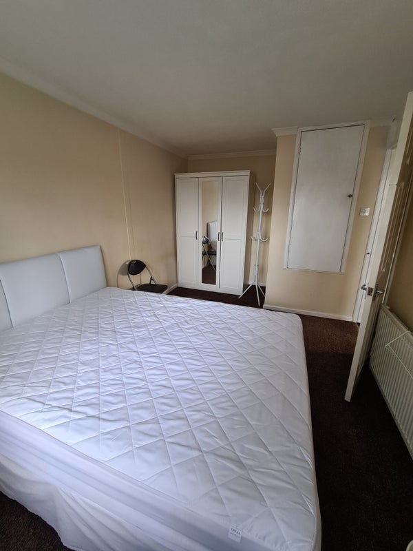 Room Winvale in Slough