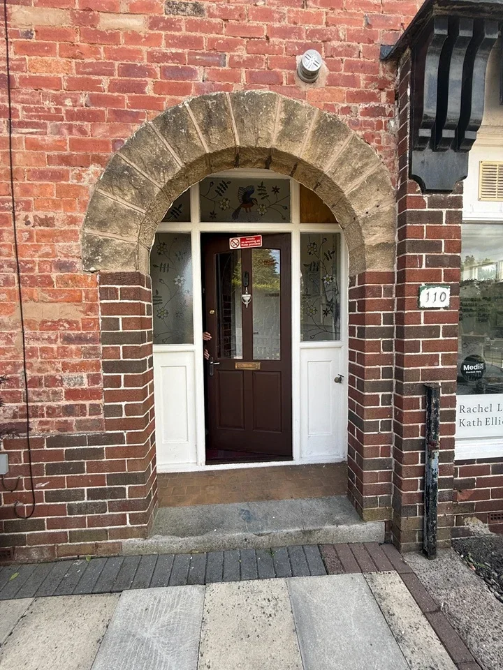 Room Mansfield Road in Chesterfield