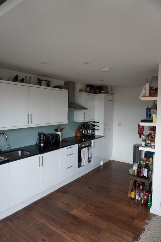 Flat Ada Street in Greater London