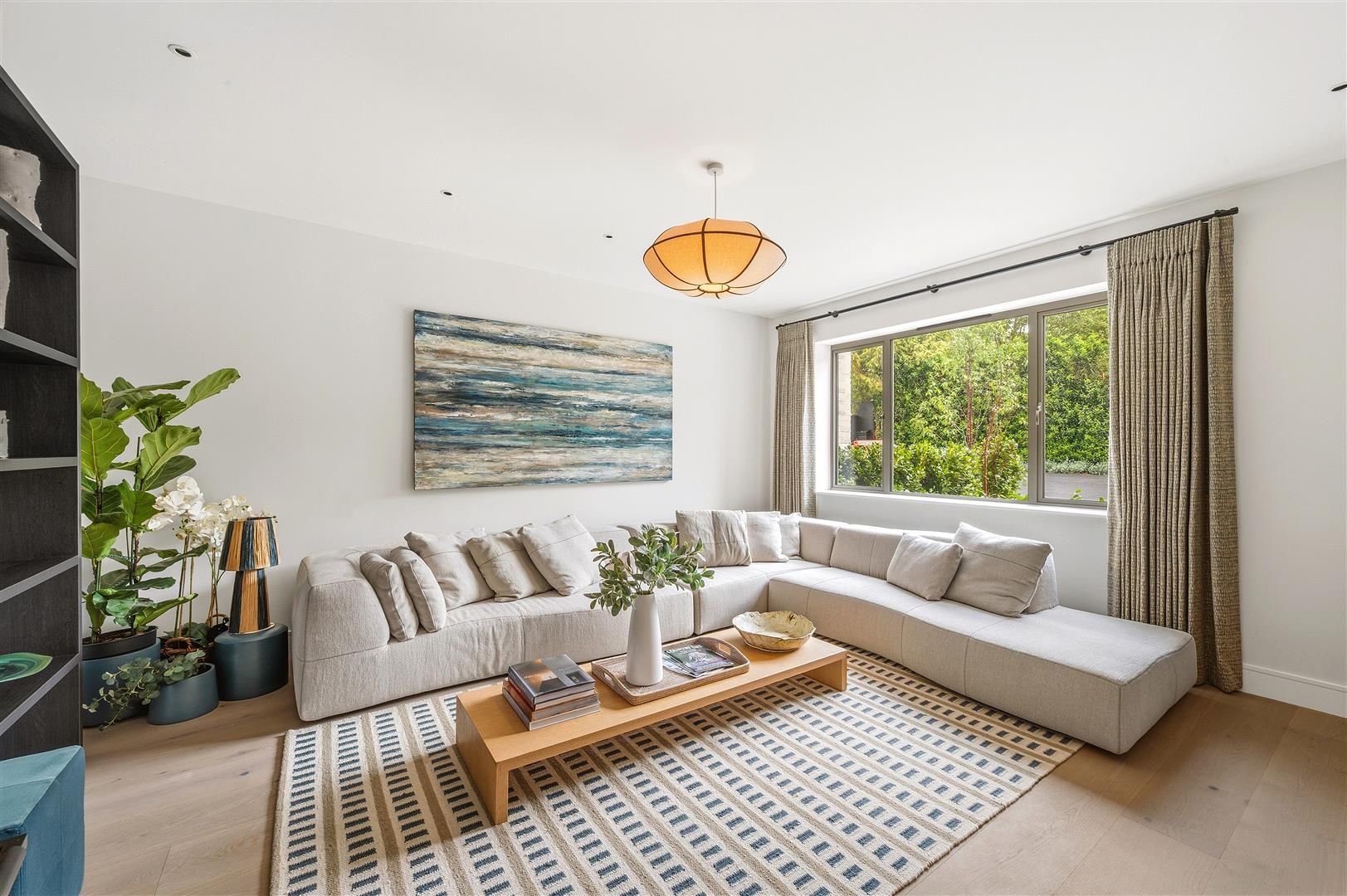 House Coombe Lane West in Greater London