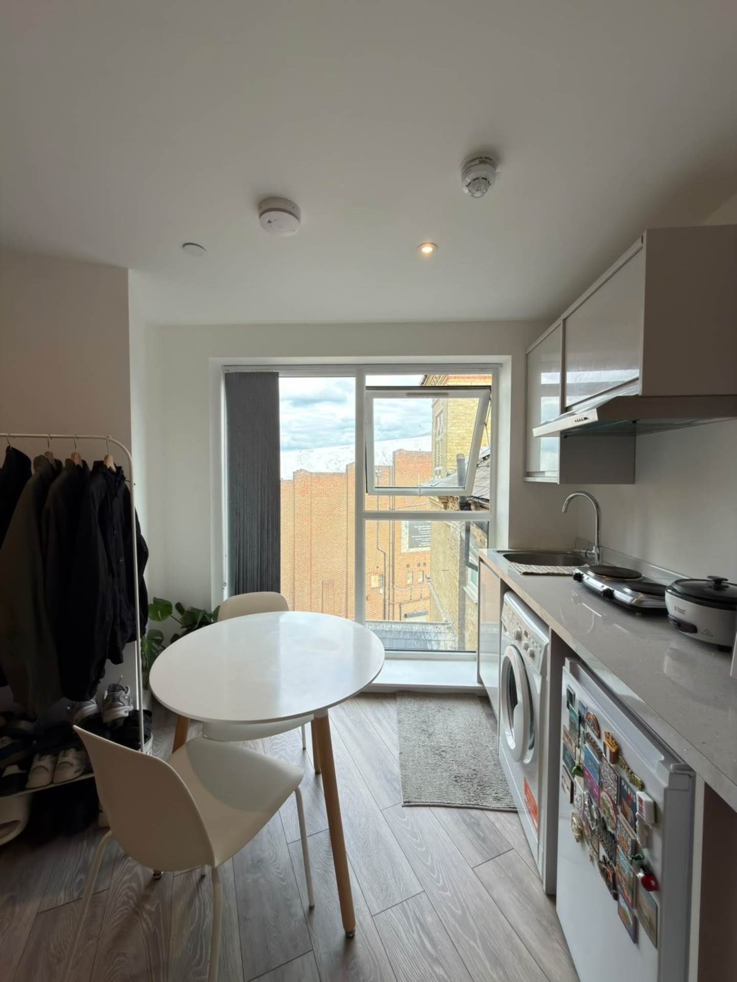 Flat St. Dunstan's Avenue in Greater London